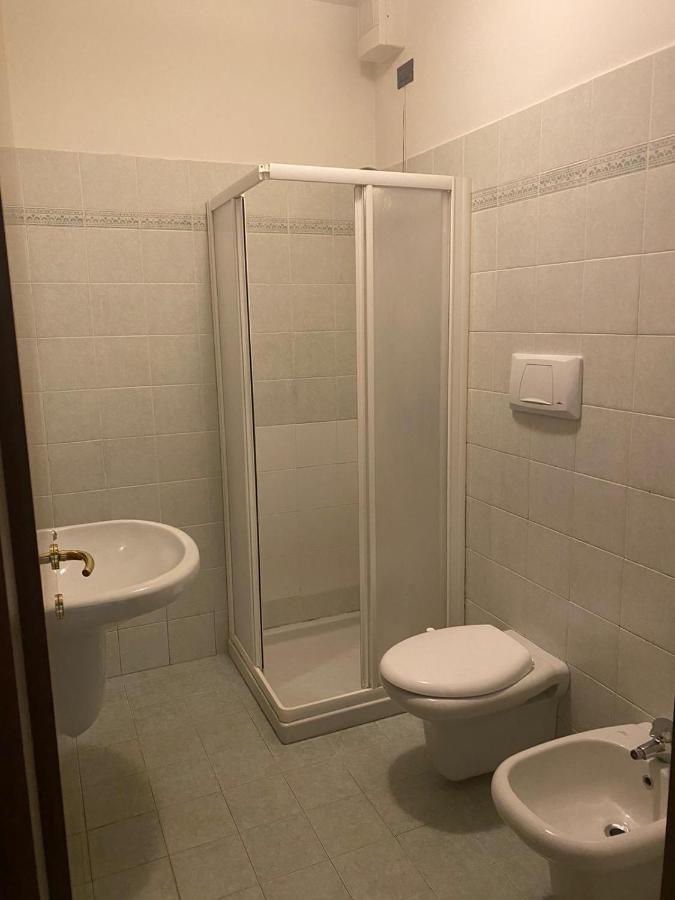 La Lanterna - Appartamenti In Residence Con Piscina Desenzano del Garda Eksteriør bilde
