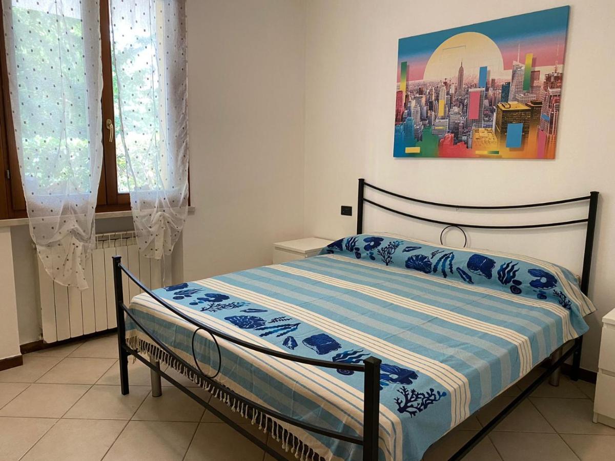 La Lanterna - Appartamenti In Residence Con Piscina Desenzano del Garda Eksteriør bilde