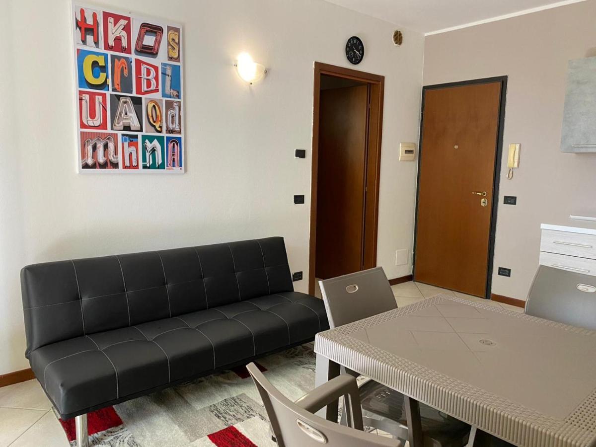 La Lanterna - Appartamenti In Residence Con Piscina Desenzano del Garda Eksteriør bilde