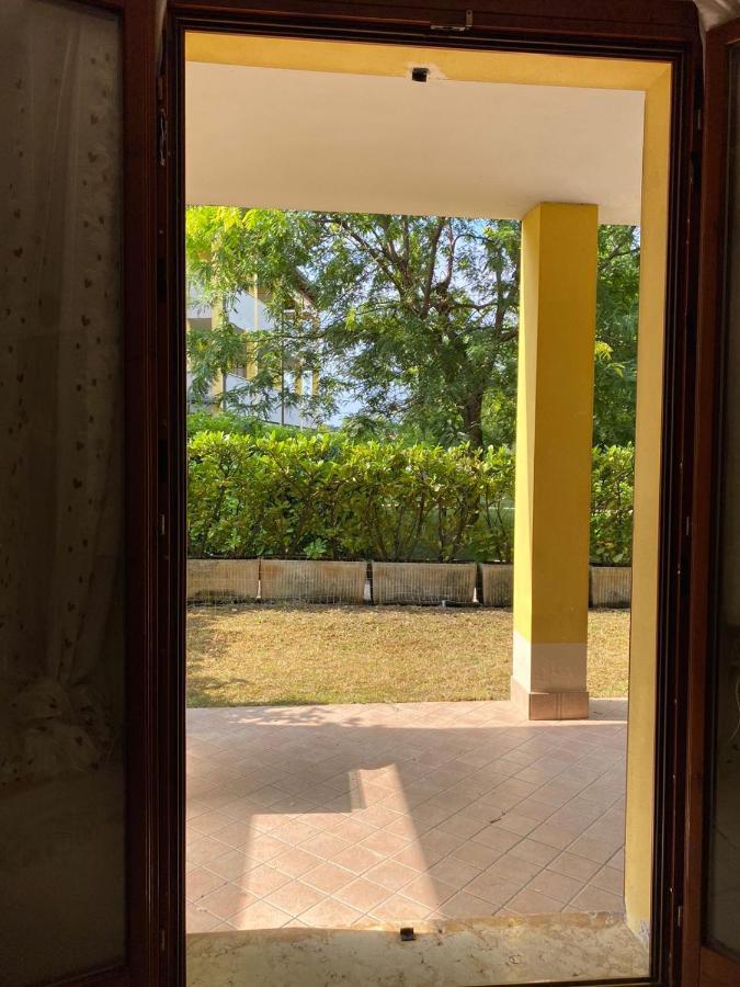 La Lanterna - Appartamenti In Residence Con Piscina Desenzano del Garda Eksteriør bilde