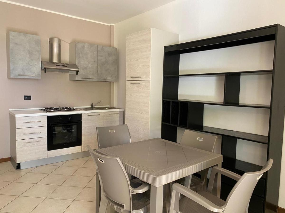 La Lanterna - Appartamenti In Residence Con Piscina Desenzano del Garda Eksteriør bilde
