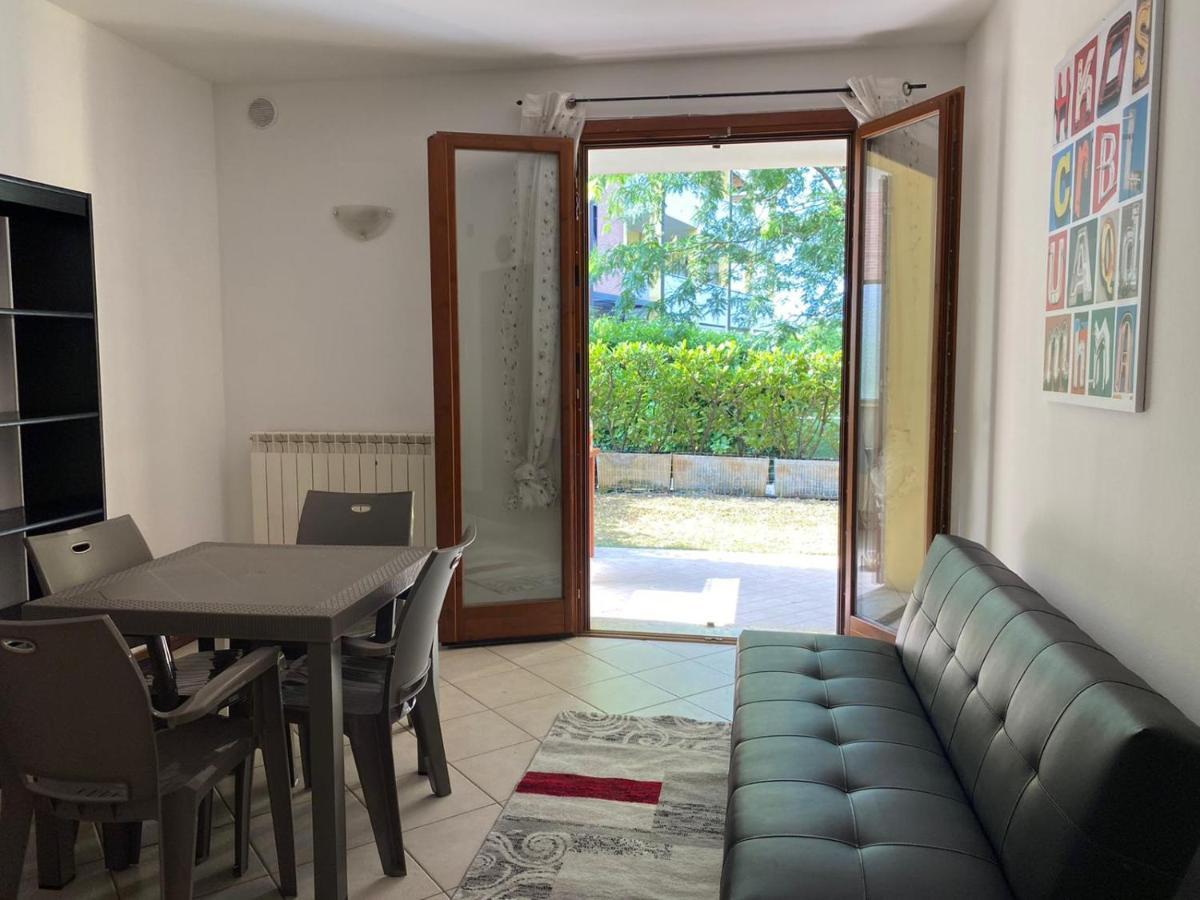 La Lanterna - Appartamenti In Residence Con Piscina Desenzano del Garda Eksteriør bilde