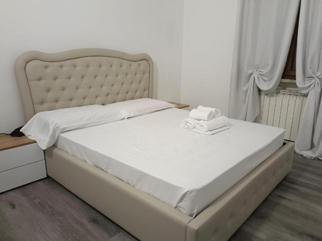 La Lanterna - Appartamenti In Residence Con Piscina Desenzano del Garda Eksteriør bilde